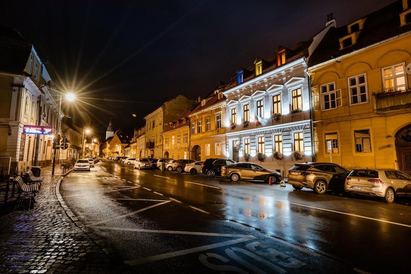 Sboldtown By Holztreppe Lägenhet Braşov Exteriör bild